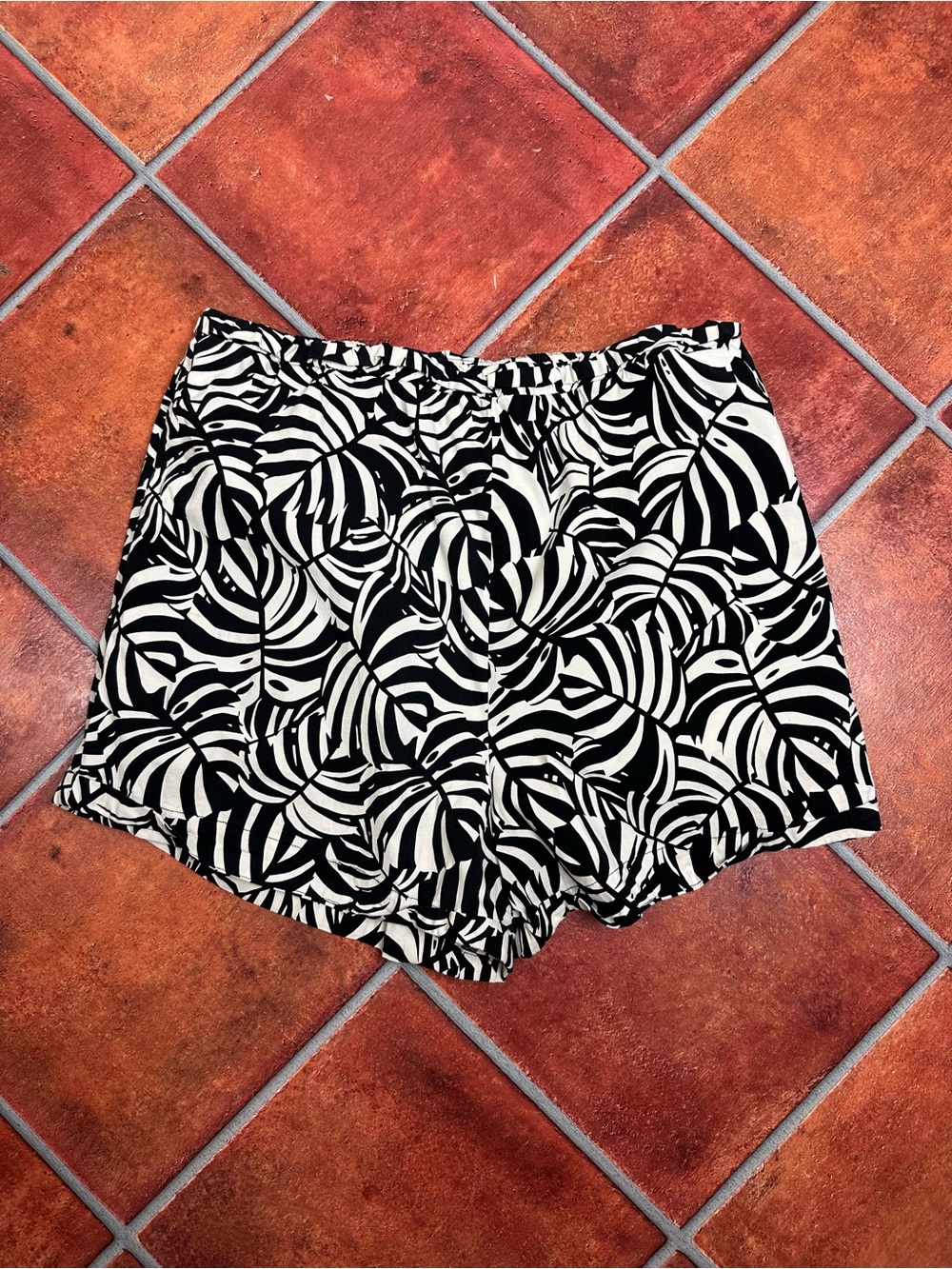 FARM Rio x Anthropologie Black and White Tropical Print Bermuda Shorts - Picture 2 of 8